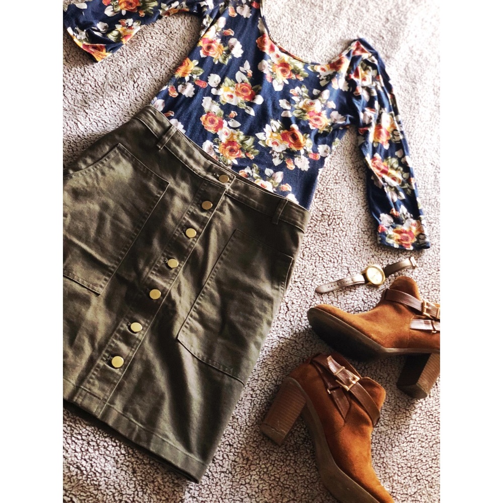 Perfect fall skirt from The Loft!!🍂